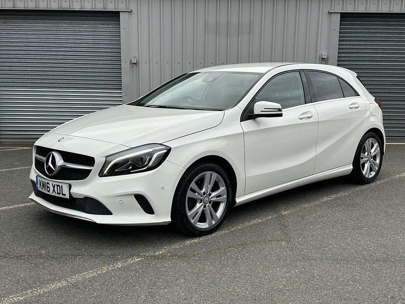 Used Mercedes A200 Premium 136 HP (100 kW) 2016 White Hatchback