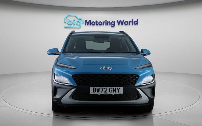Second-hand Hyundai Kona SE 141 CP (103 kW) 2022 Albastru SUV