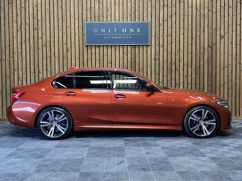 Usado BMW 330 M Sport 2022 Naranja Berlina