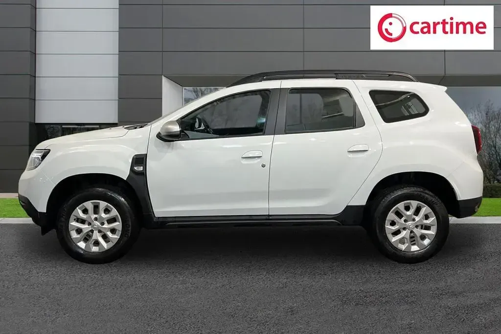 Used Dacia Duster Comfort 100 HP (73 kW) 2022 White SUV