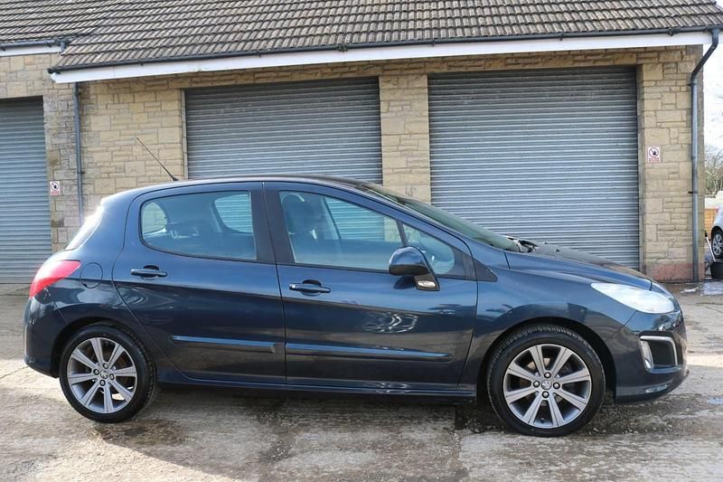 Używany Peugeot 308 Active 2012 Niebieski Hatchback