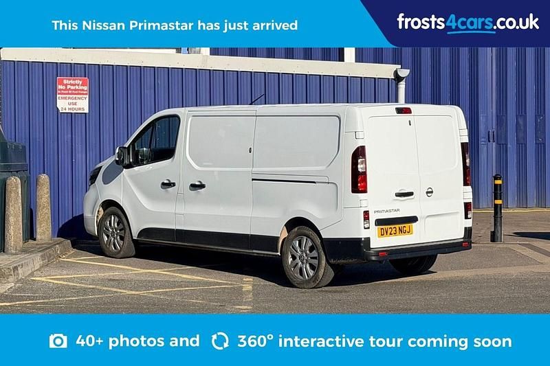 Used Nissan Primastar Tekna 130 HP (95 kW) 2023 White MPV