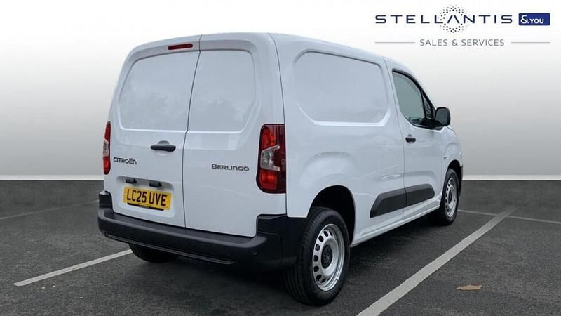Used Citroën Berlingo 129 HP (94 kW) 2025 White MPV