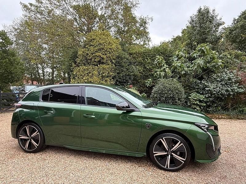 Used Peugeot 308 GT 130 HP (95 kW) 2024 Green Hatchback