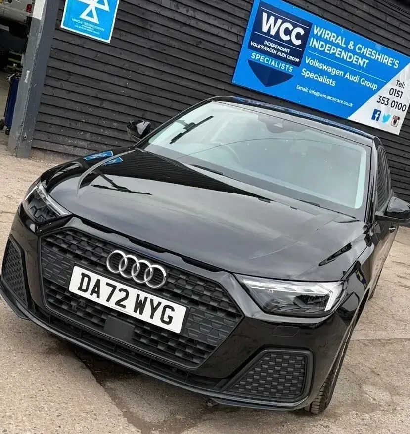 Usado Audi A1 Sportback Design 95 HP (69 kW) 2022 Preto Citadino