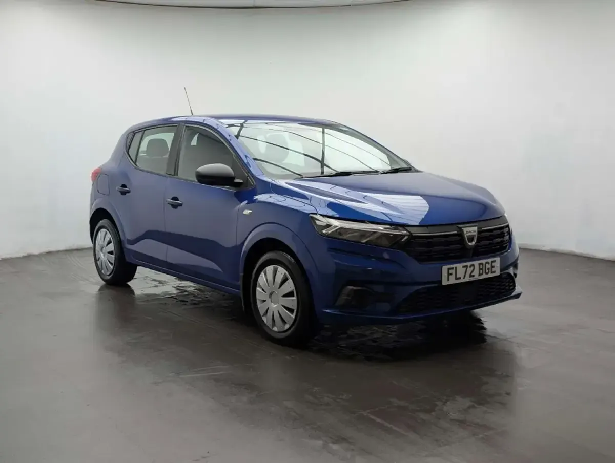 Używany Dacia Sandero Essentiel 100 KM (73 kW) 2022 Niebieski Hatchback