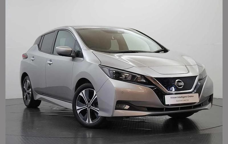 Used Nissan Leaf N-Connecta 108 kW (147 HP) 2022 Silver Hatchback