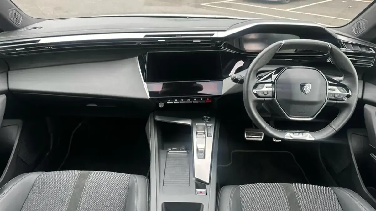 Usado Peugeot 308 GT 134 HP (98 kW) 2025 Branco Citadino