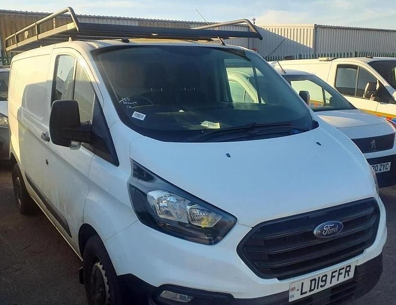 Used Ford Transit Custom 105 HP (77 kW) 2019 White Van