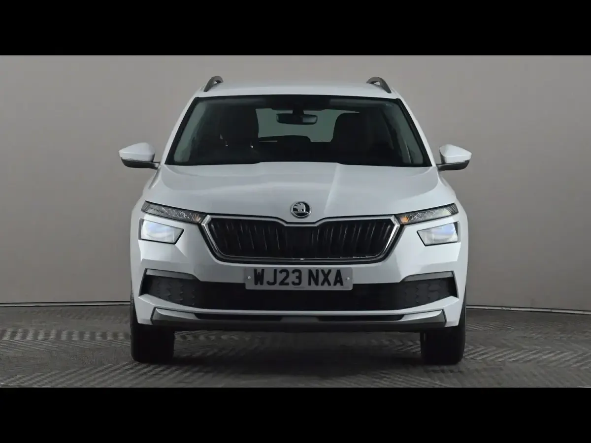 Used Skoda Kamiq SE Drive 2023 White SUV