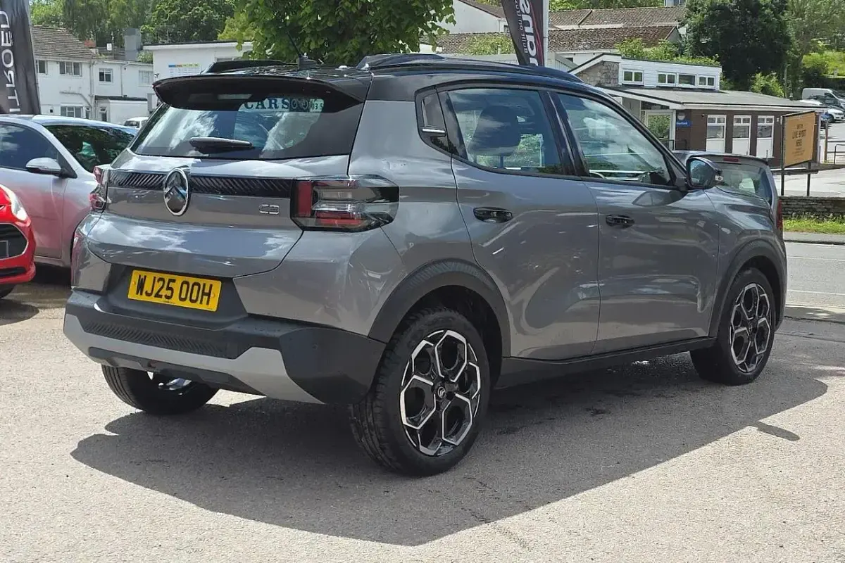 Used Citroën C3 101 HP (74 kW) 2025 Grey SUV