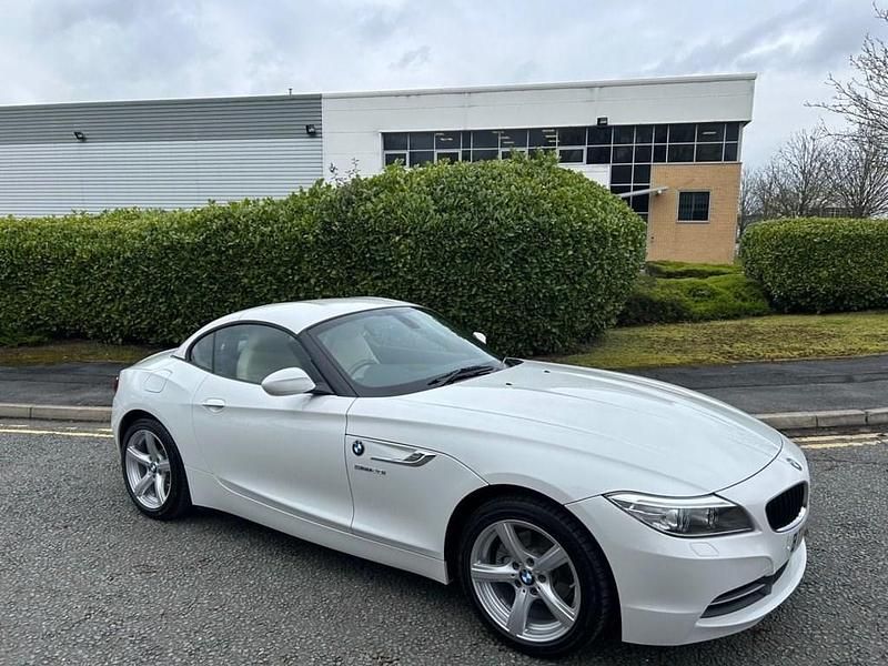 Used BMW Z4 Sport Line 184 HP (135 kW) 2014 White Cabriolet