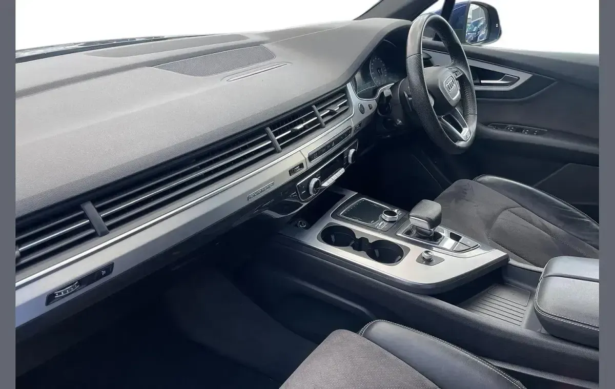 Used Audi Q7 S-Line 267 HP (196 kW) 2019 Blue SUV