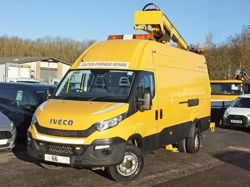 Used Iveco Daily 170 HP (125 kW) 2016 Yellow Van