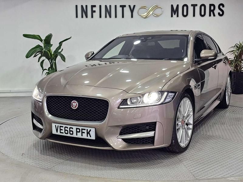 Used Jaguar XF R-Sport 180 HP (132 kW) 2016 Bronze Sedan