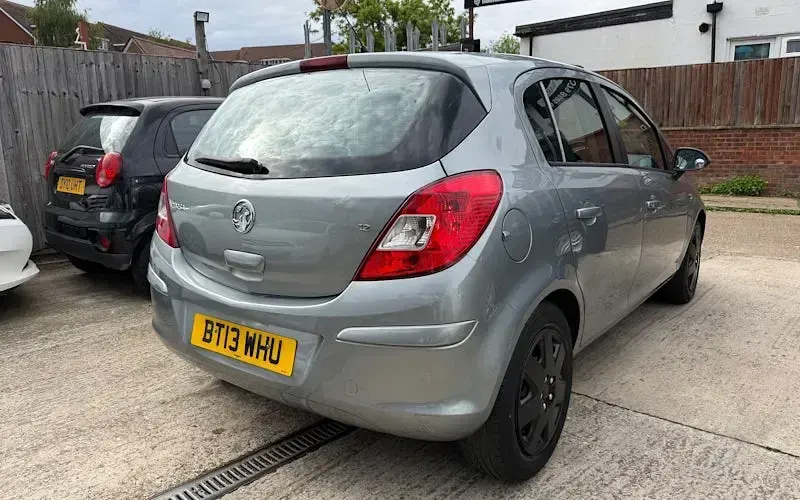 Used Vauxhall Corsa 86 HP (63 kW) 2013 Silver Hatchback