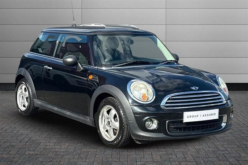 Midnight black Used 2011 Mini ONE Hatchback | £8,490 (Expensive) - Image 1/4
