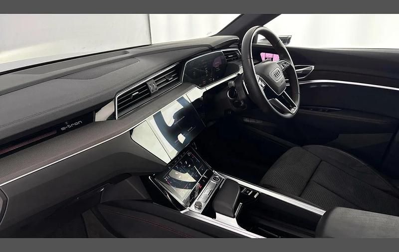 Used Audi Q8 e-tron Advanced 300 kW (408 HP) 2023 Black SUV