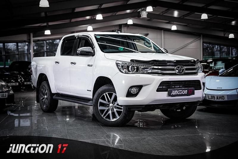 Used Toyota HiLux 2020 White Pickup