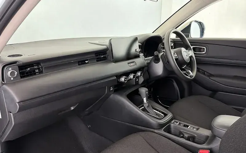 Used Honda HR-V Elegance 131 HP (96 kW) 2024 Sunlight white SUV