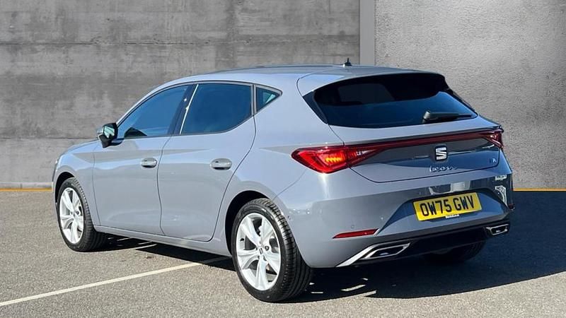 New Seat Leon FR 115 HP (84 kW) 2026 Metallic  graphene grey Hatchback