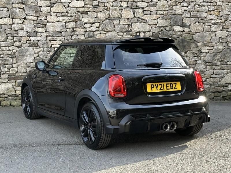 Używany Mini Cooper S Hatch 176 KM (129 kW) 2021 Czarny Hatchback