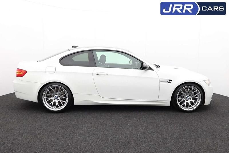 Used BMW M3 Comfort Edition 420 HP (308 kW) 2010 White Coupe