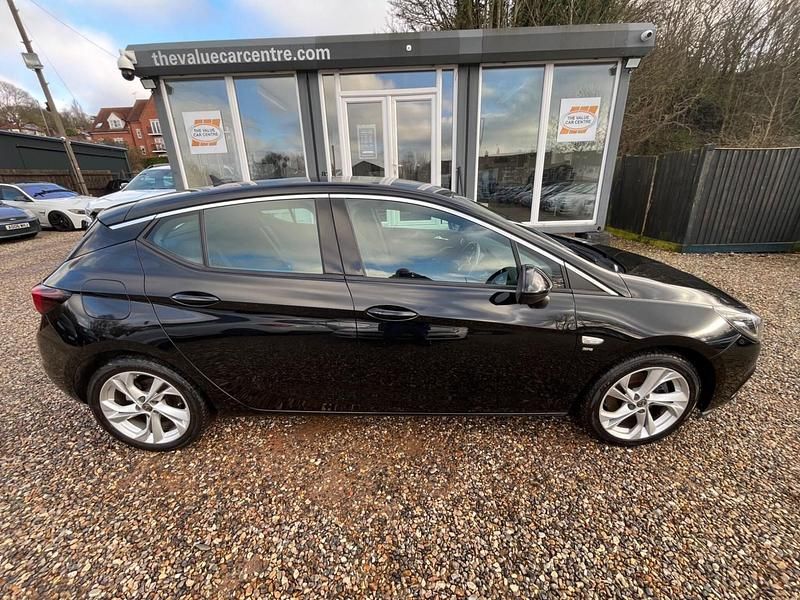 Used Vauxhall Astra SRi 200 HP (147 kW) 2018 Black Hatchback