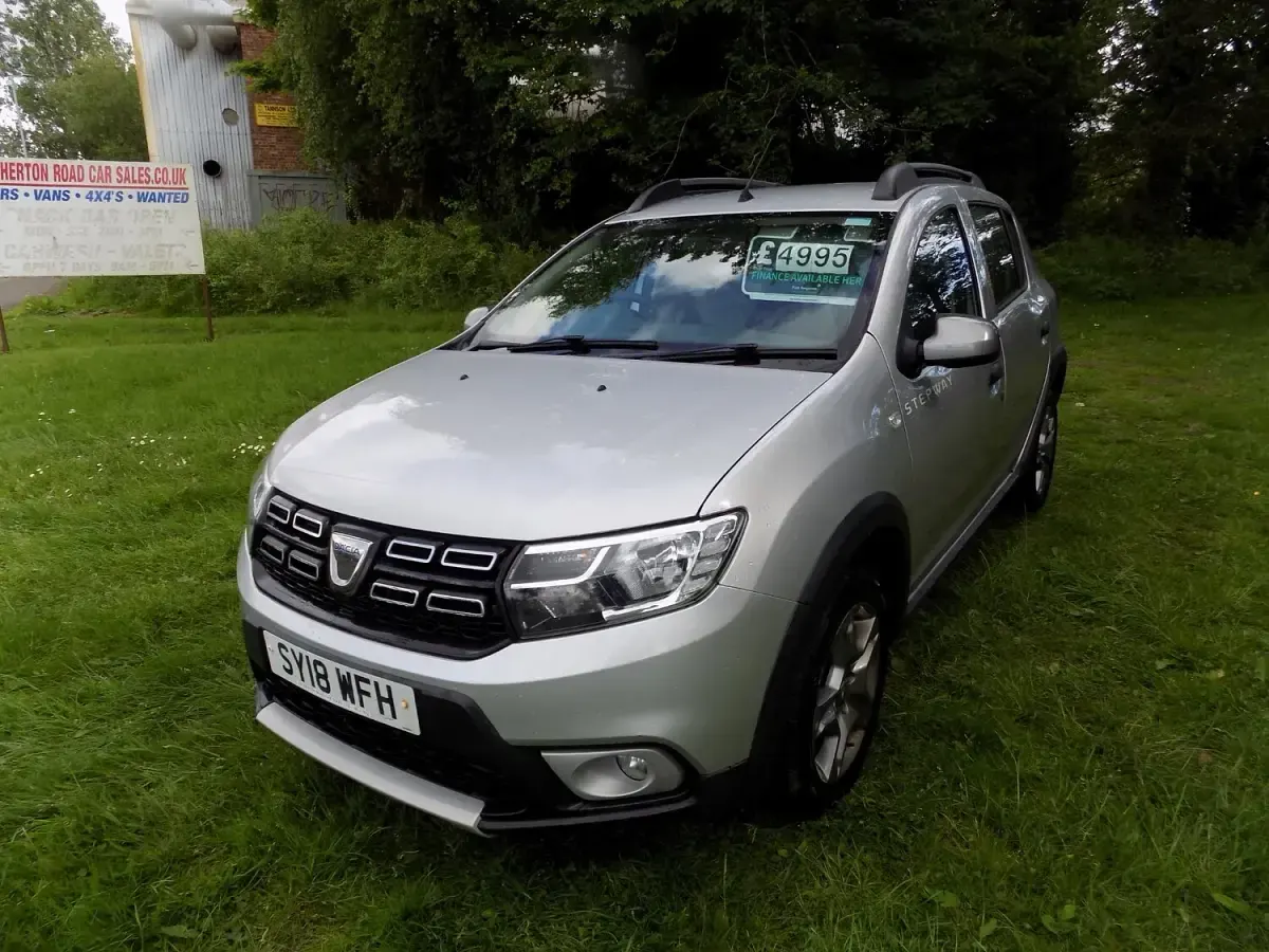 Used Dacia Sandero Ambiance 90 HP (66 kW) 2018 Silver Hatchback