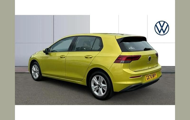 Used VW Golf VIII Life 147 HP (108 kW) 2020 Yellow Hatchback