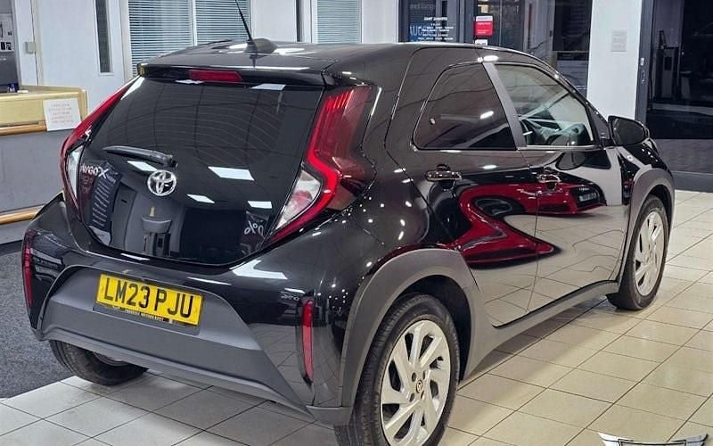 Used Toyota Aygo X PURE 72 HP (52 kW) 2025 SUV