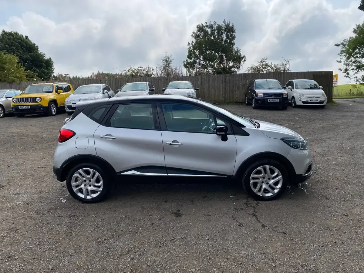 Used Renault Captur Dynamique 2015 Silver SUV