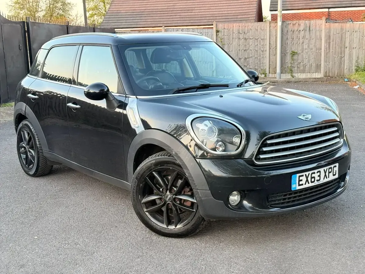 Used Mini Cooper D 112 HP (82 kW) 2014 Black Hatchback