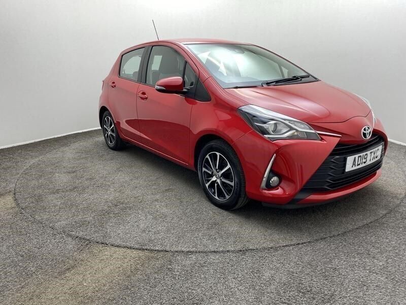 Red Used 2019 Toyota Yaris Hatchback | £7,990 (Good price) - Image 1/4
