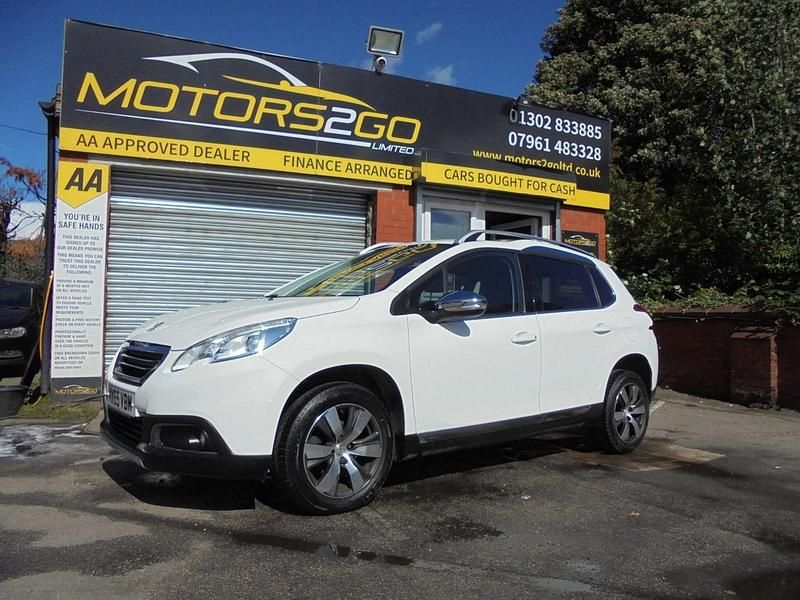 White Used 2016 Peugeot 2008 Allure SUV | £3,995 (Good price) - Image 1/2