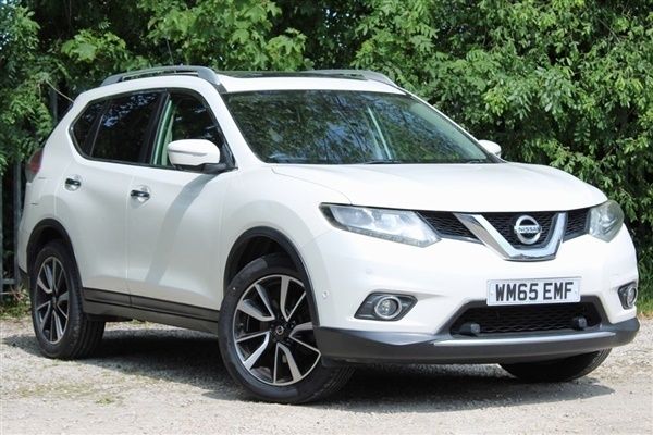 White Used 2015 Nissan X-Trail Tekna SUV | £8,995 (Fair price) - Image 1/1