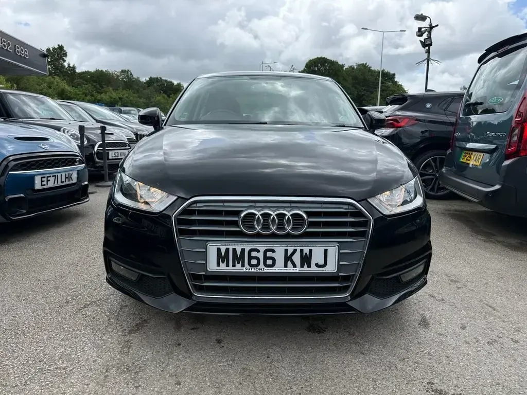 Used Audi A1 Sportback Sport 95 HP (69 kW) 2016 Black Hatchback