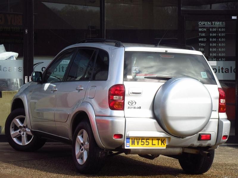 Used Toyota RAV4 2005 Silver SUV