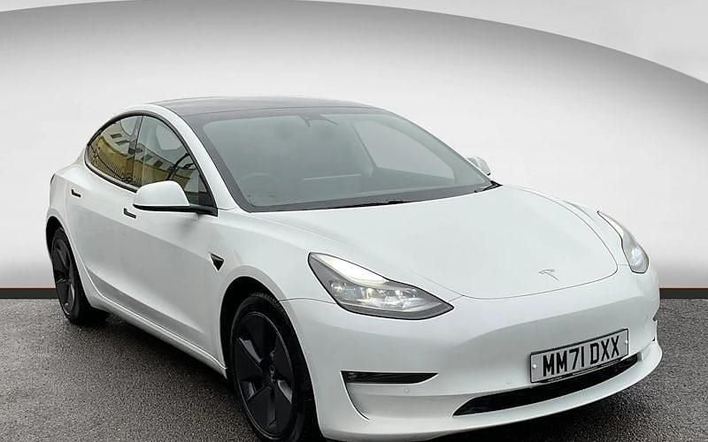 White Used 2022 Tesla Model 3 Long Range AWD Sedan | £18,790 (Fair price) - Image 1/4