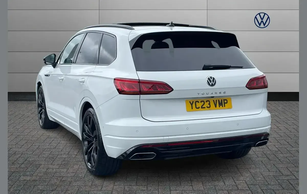 Used VW Touareg Black Edition 286 HP (210 kW) 2023 White SUV