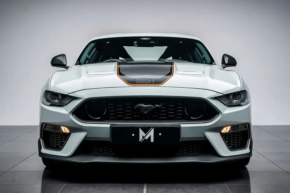 Used Ford Mustang Fastback 460 HP (338 kW) 2022 Silver Coupe