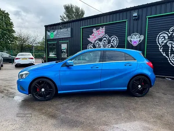 Used Mercedes A180 109 HP (80 kW) 2014 Blue Hatchback