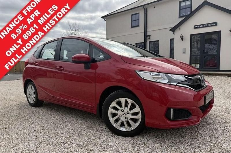 Used Honda Jazz SE 102 HP (75 kW) 2019 Red Hatchback