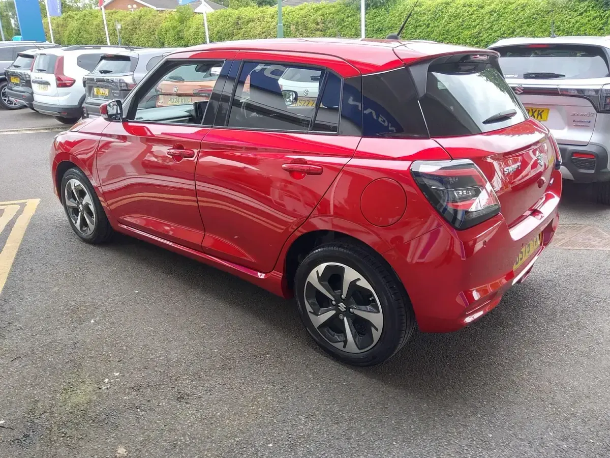 Used Suzuki Swift 82 HP (60 kW) 2025 Red Hatchback