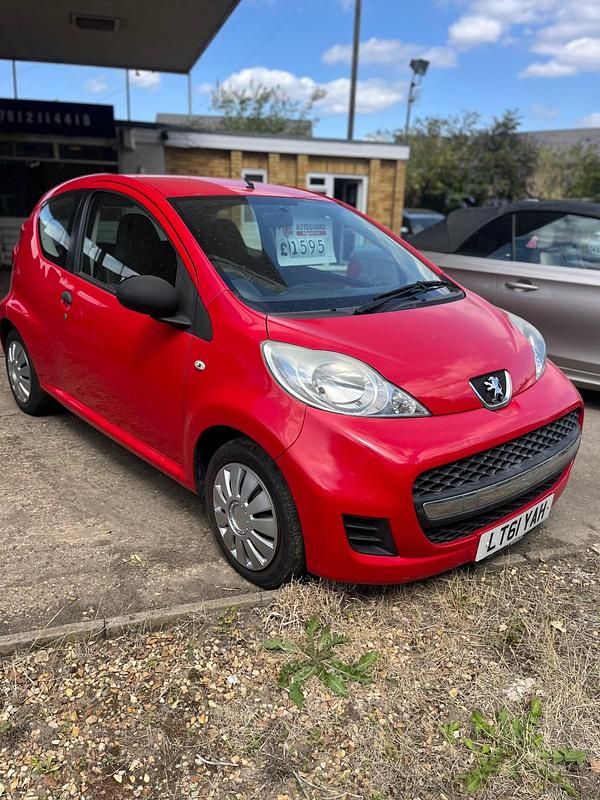 Red Used 2011 Peugeot 107 Hatchback | £1,595 (Fair price) - Image 1/4