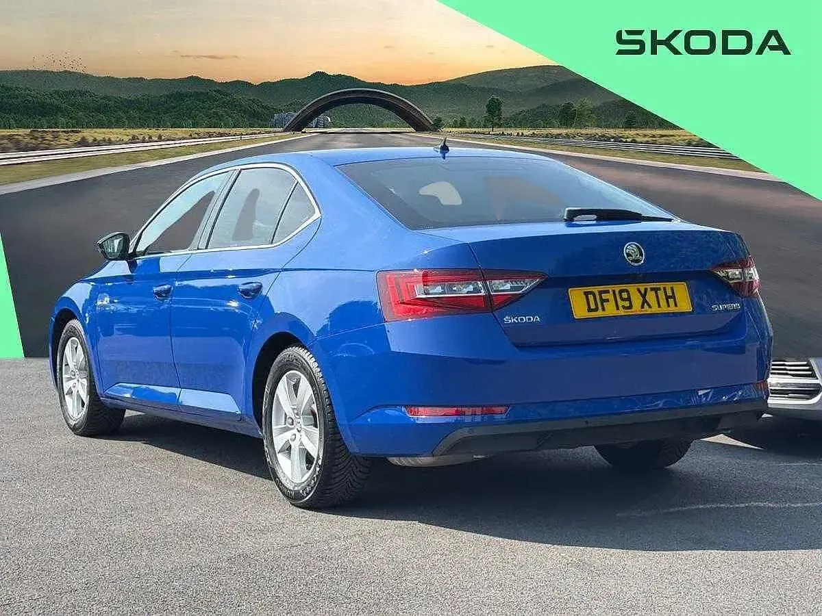 Used Skoda Superb SE L Executive 150 HP (110 kW) 2019 Blue Hatchback