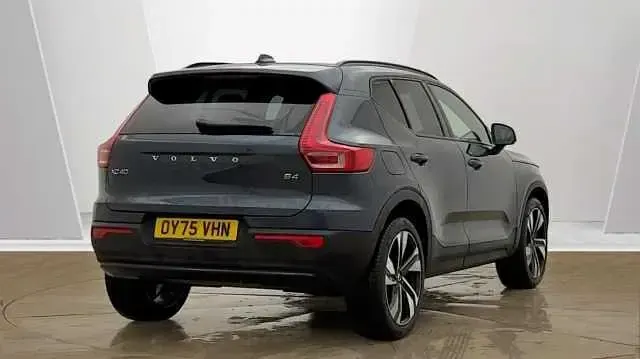 Used Volvo XC40 Plus 194 HP (142 kW) 2026 SUV