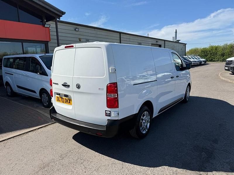 Usado Vauxhall Vivaro S 100 HP (73 kW) 2020 Branco Monovolume