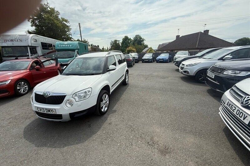 White Used 2013 Skoda Yeti SE SUV | £5,495 (Fair price) - Image 1/1