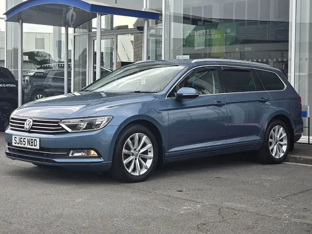 Used VW Passat Business 120 HP (88 kW) 2015 Blue Estate